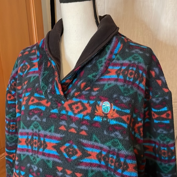 Early Man Images with Aspen embroidered on front colorful pullover sweater Large - Picture 2 of 5